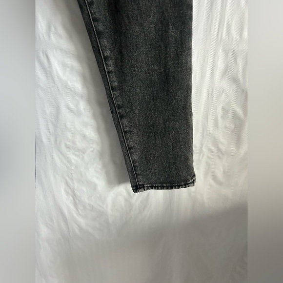 PacSun Black Mom Jeans Relaxed Fit Tapered Leg High Rise Size 27 - Picture 3 of 12
